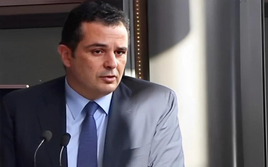 السجن 20 عاماً لمروان مبروك و6 سنوات ليوسف الشاهد في قضايا فساد مالي بتونس